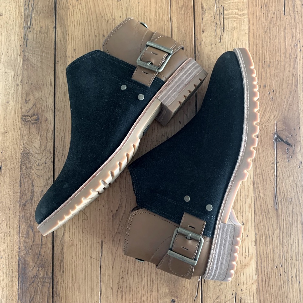 Cat Footwear Women’s Black Suede and Tan Leather Chelsea Boots Size 8